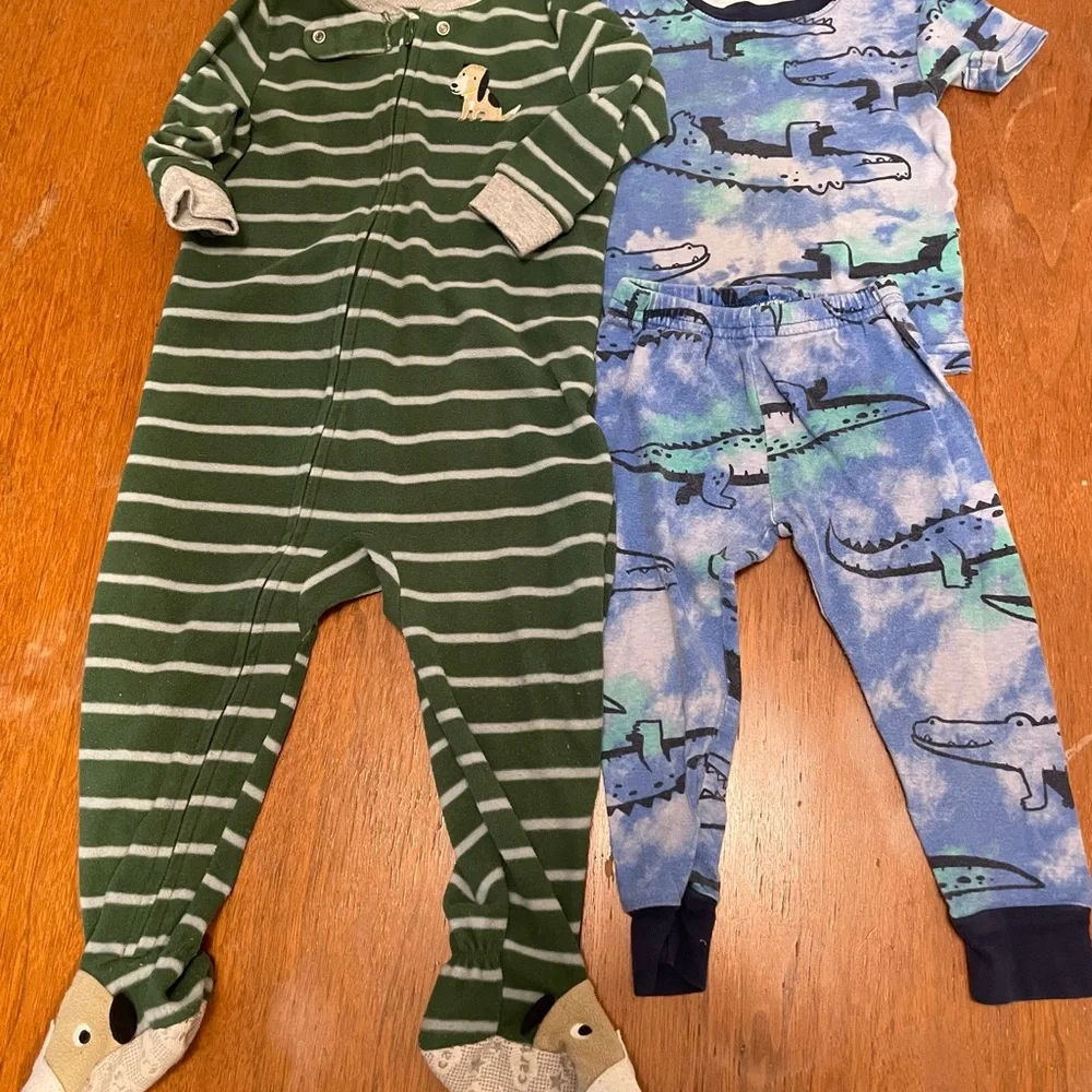 2 Pack Carter’s Boys Pajamas Size 18m